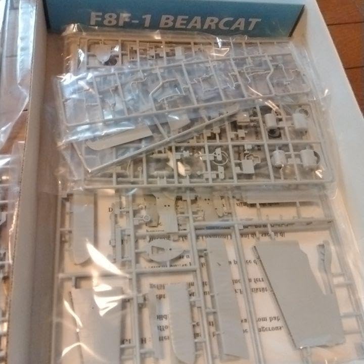 モノクロームプラモデル 132 グラマンF8F1 ベアキャット - WWW